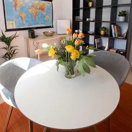 Habsburg Bed & Breakfast *