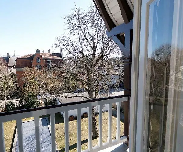 Habsburg לינה וארוחת בוקר *